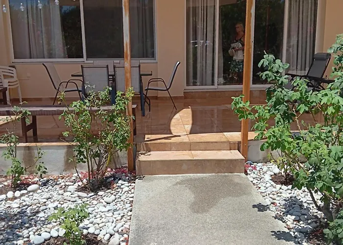 Giulia's House Theológos